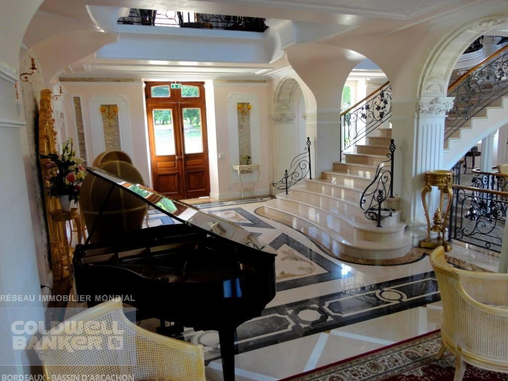 château du 16 ème siècle à vendre proche Bordeaux